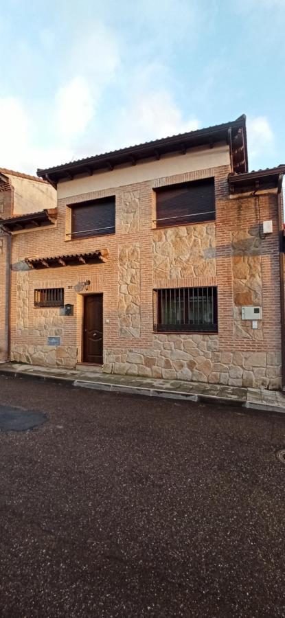 La Higuera De Gredos Villa Higuera de las Duenas Ngoại thất bức ảnh