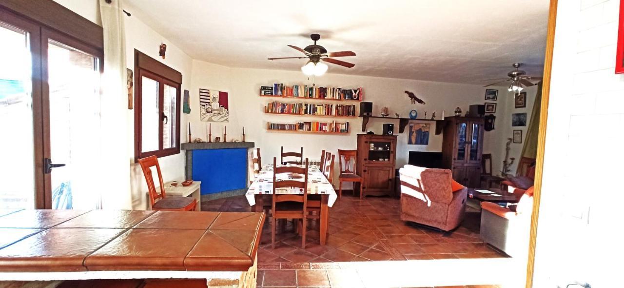 La Higuera De Gredos Villa Higuera de las Duenas Ngoại thất bức ảnh